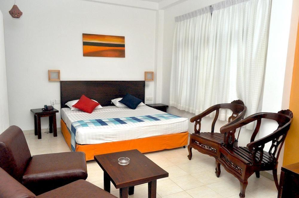 Lavendish Beach Resort Unawatuna Exteriör bild