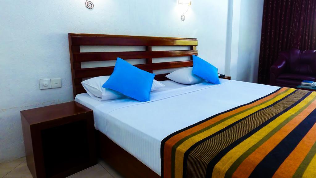 Lavendish Beach Resort Unawatuna Exteriör bild