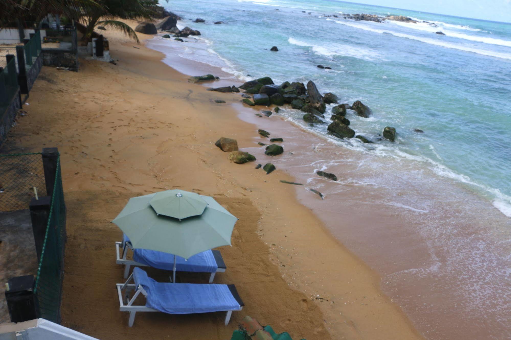 Lavendish Beach Resort Unawatuna Exteriör bild