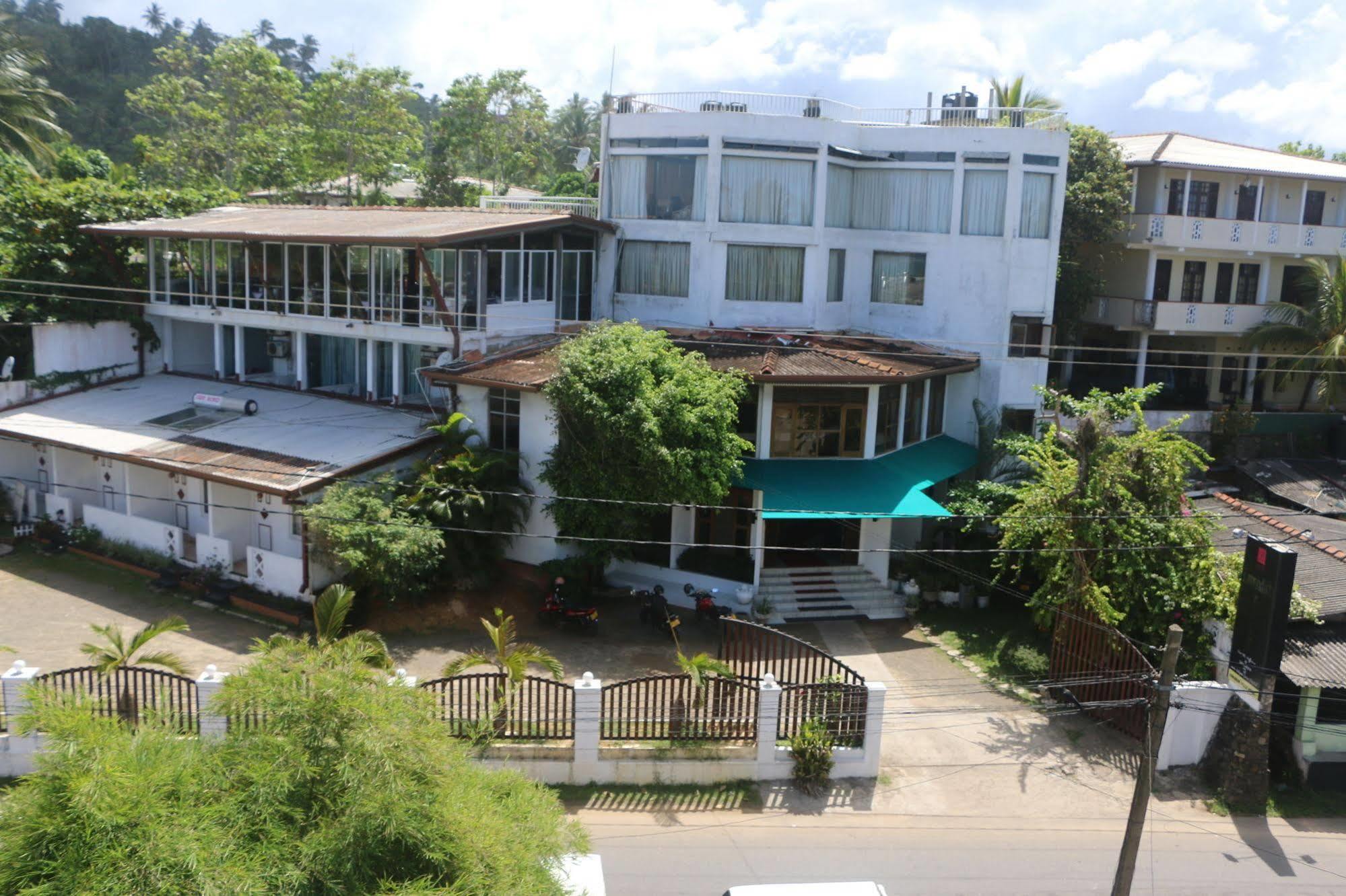 Lavendish Beach Resort Unawatuna Exteriör bild