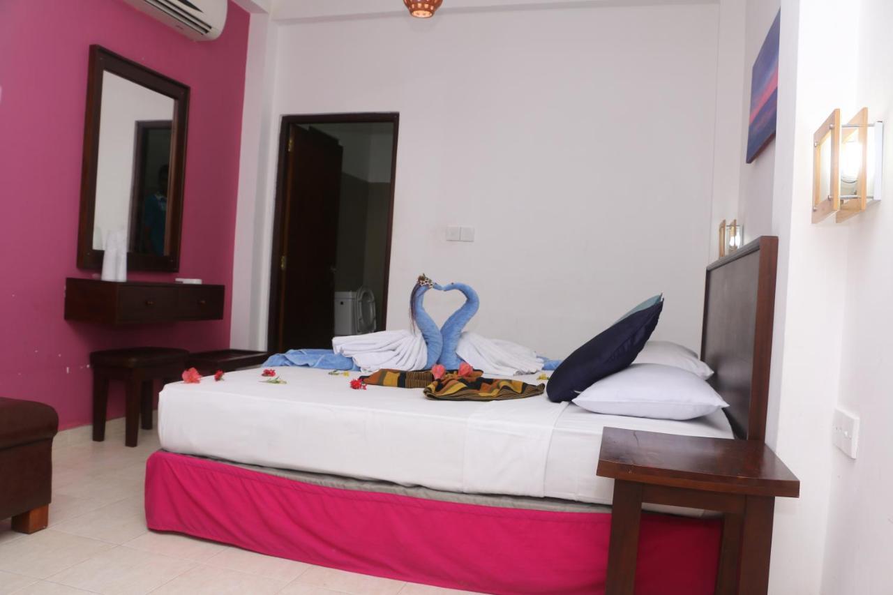 Lavendish Beach Resort Unawatuna Exteriör bild